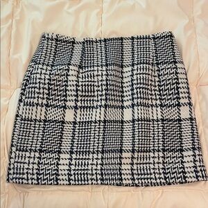 H&M Classic Houndstooth Skirt